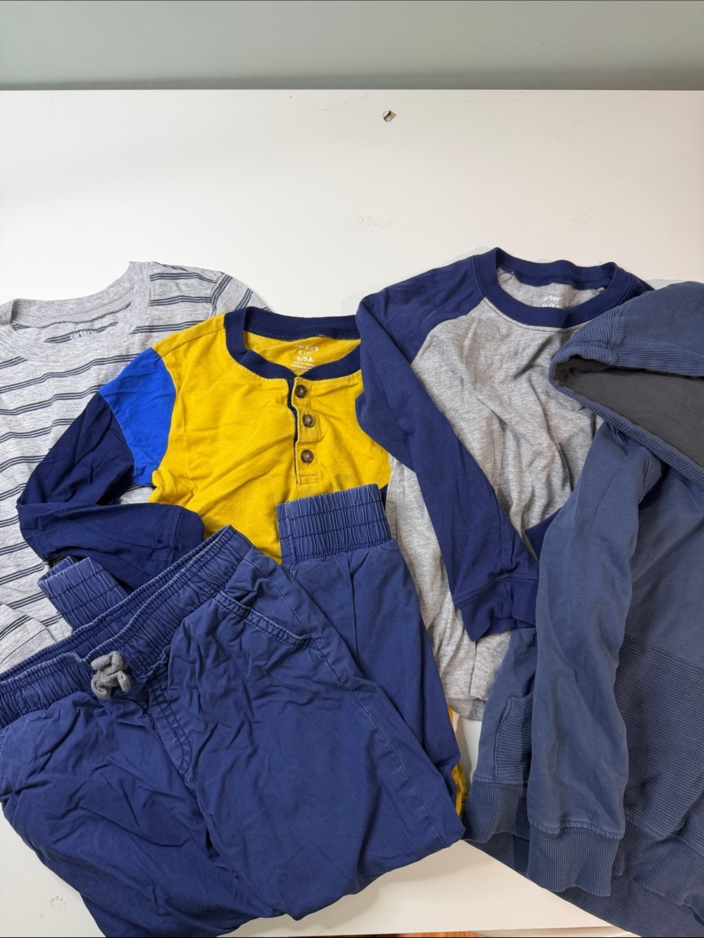 Size 5 large boys lot carters  Long Sleeve Henley and Jogger Set - Yellow & Navy
